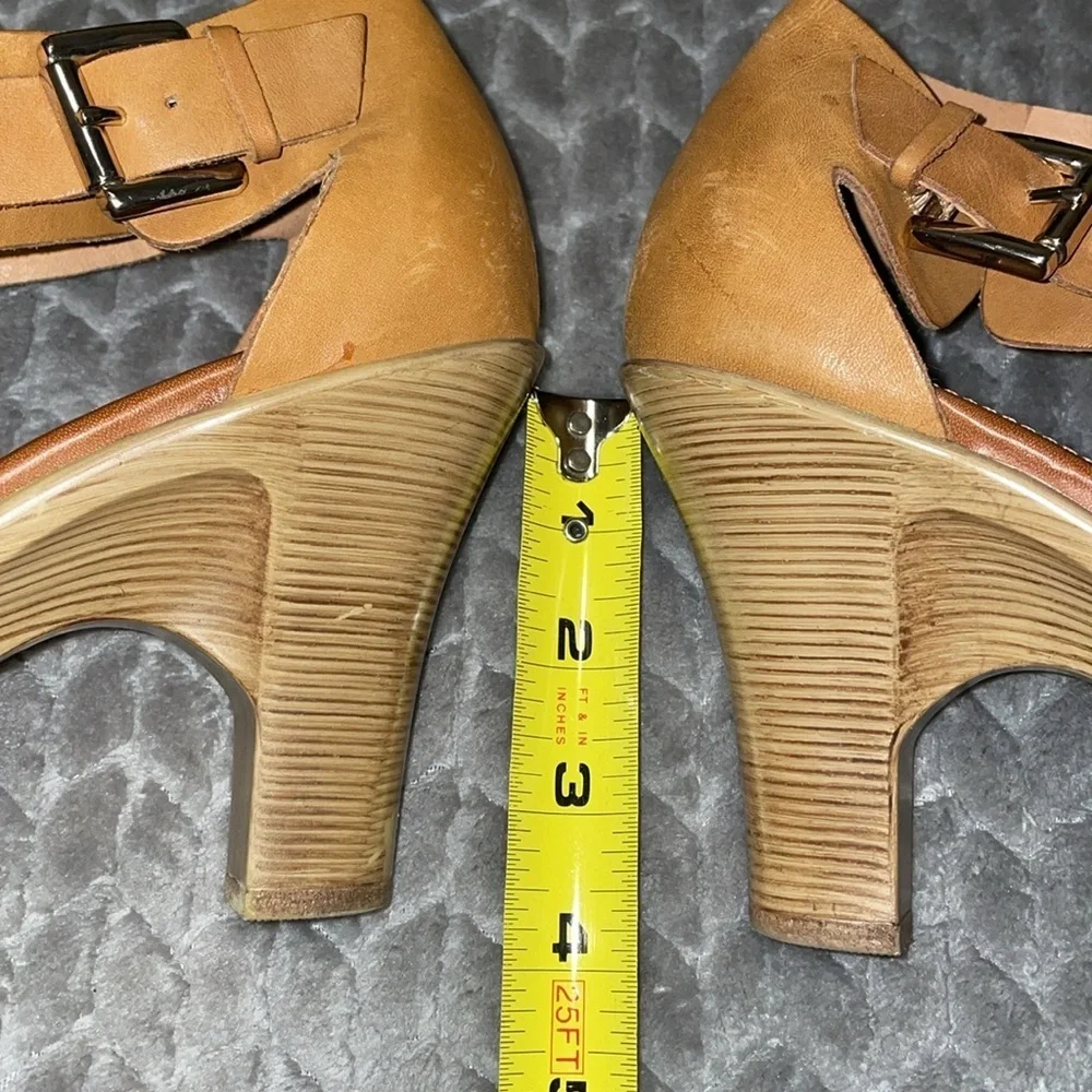 Sofft Dabney Tan Leather T-Strap Cutout Sides Boho Block Heel Sandals size 9